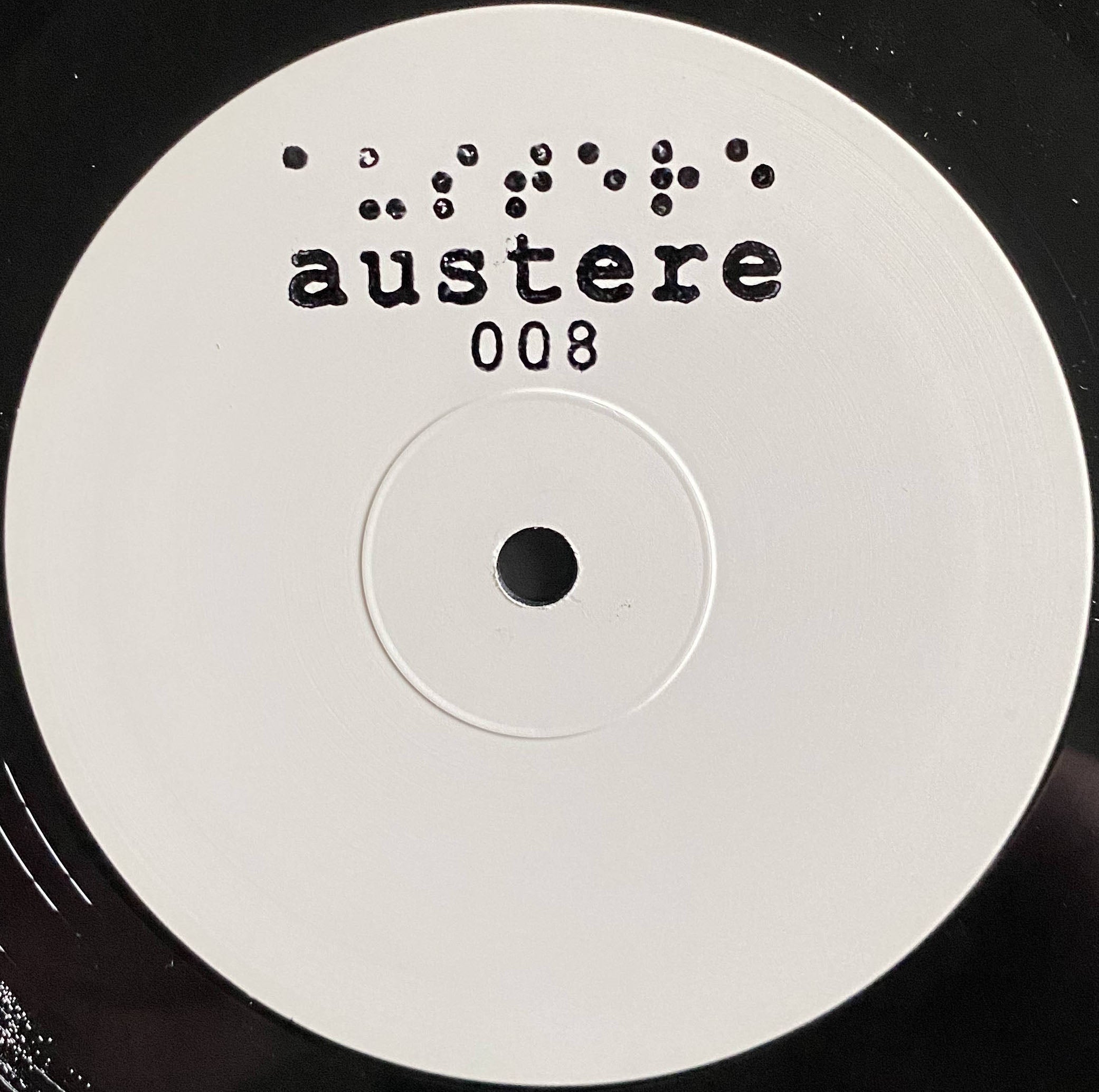 LAAK / AUSTERE 008